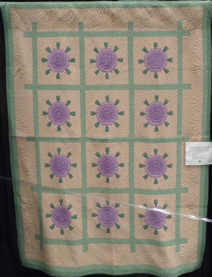 1633_rose_trellis_quilt.jpg