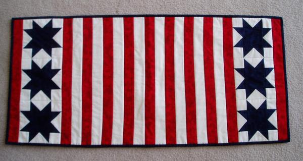 2814_4_july_table_runner.jpg