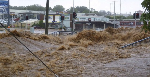 3435_bbc_news_in_pictures_floods_reach_brisbane.jpg