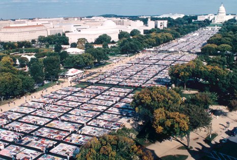 4386_world_aids_day_quilt_panels_come_to_the_bronx_urban_nyc.jpg 4386_world_aids_day_quilt_panels_come_to_the_bronx_urban_nyc.jpg