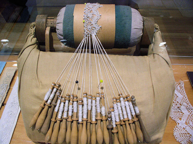 70_bobbinlace.jpg