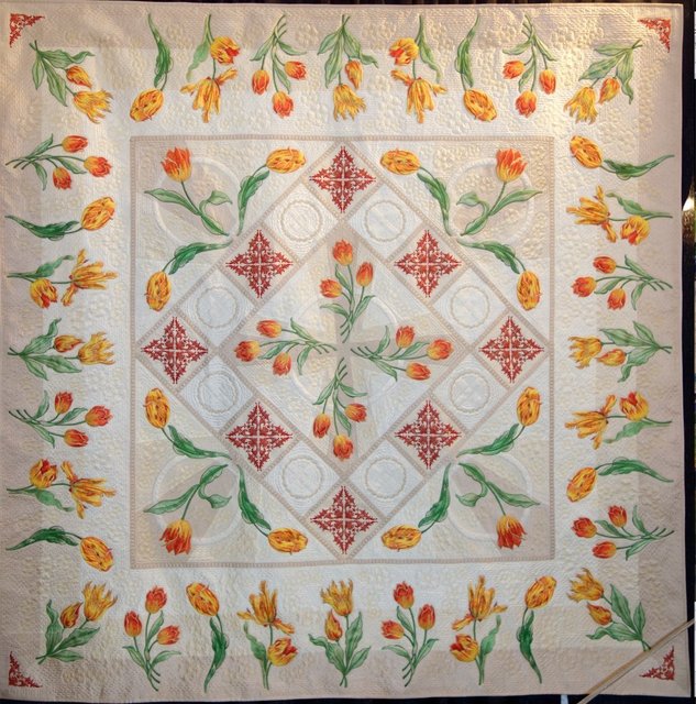 5311_susan_stewarttulipfire_quilt_dsc08591.jpg