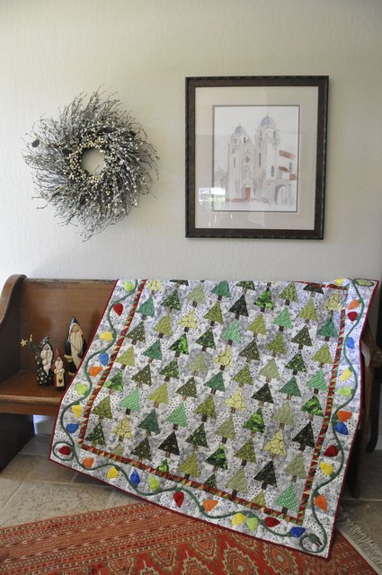 5978_church_pew_shot_holiday_lights_quilt.jpg