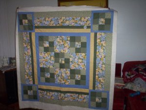 Spring Fling Table Quilt