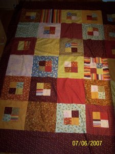 QUILTS MADE FOR IRAQ SOLDIERS