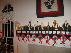 Santa Mantel Quilt