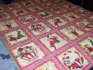 Mousey Christmas Quilt