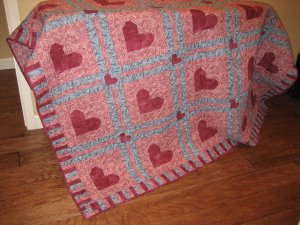 Heart Warming Log Cabin Quilt