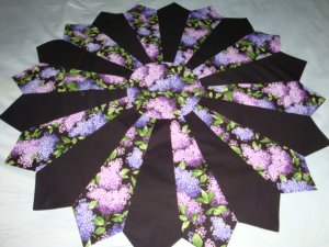 Purple lilacs Fancy dresden plate king size qult