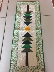 christmas-table-runner-2